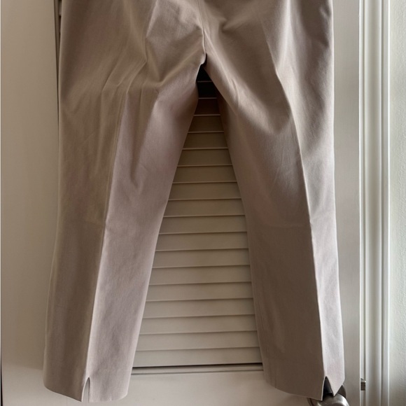 Elie Tahari Khaki Colored Stretch Knit Ankle Pant Size 10 - Picture 2 of 4
